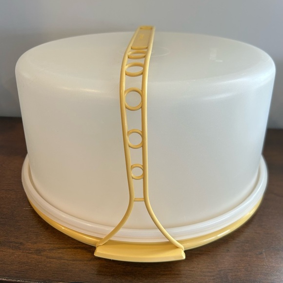 Tupperware 12” Cake Carrier Gold Base 1256-4 Handle 1258-7 Sheer Lid 1257-6 Vtg. - Picture 4 of 14